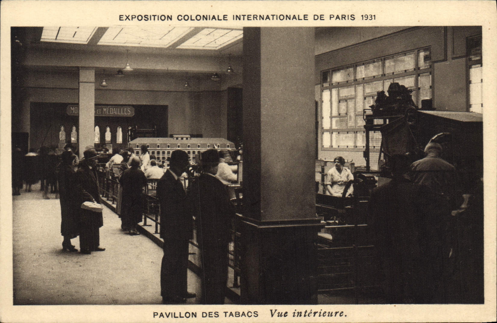 CPA Tabac Paris Exposition coloniale internationale de Paris 1931 Pavillon des tabacs Vue interieure 