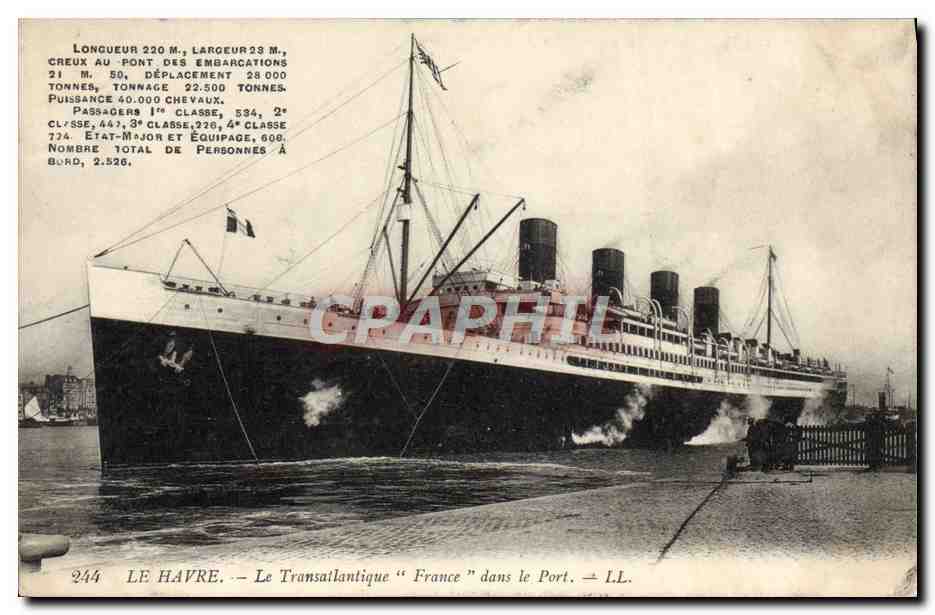 Le Transatlantique "France" dans le Port de Le Havre — n°244