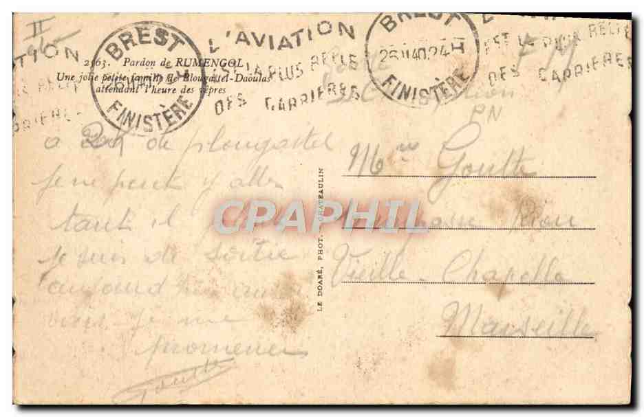 CPA Folklore Pardon de Rumengol Une jolie petite famille de Plougastel Daoulas attendant l'heure des vepres  — Rückseite