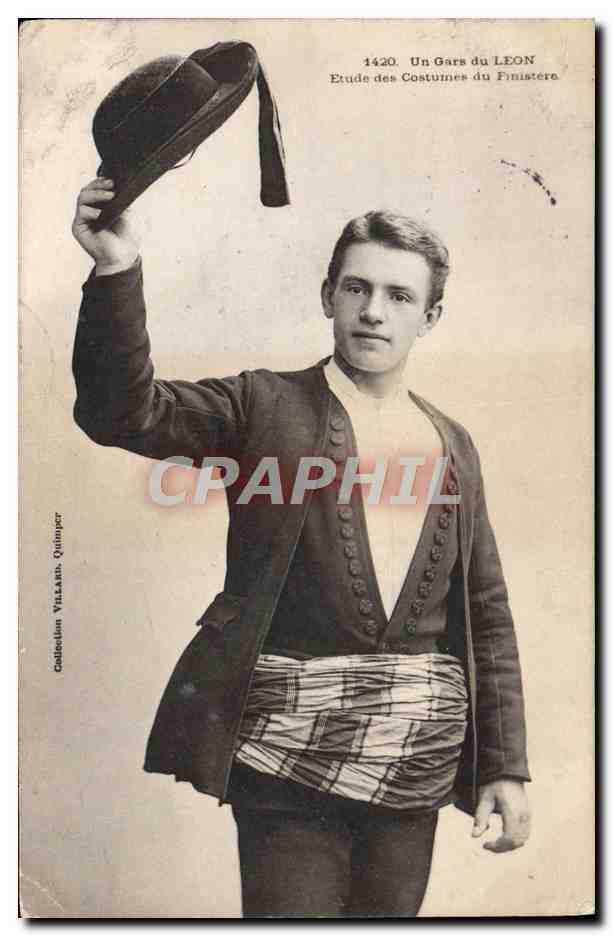 CPA Folklore Un gars du Leon Finistere 