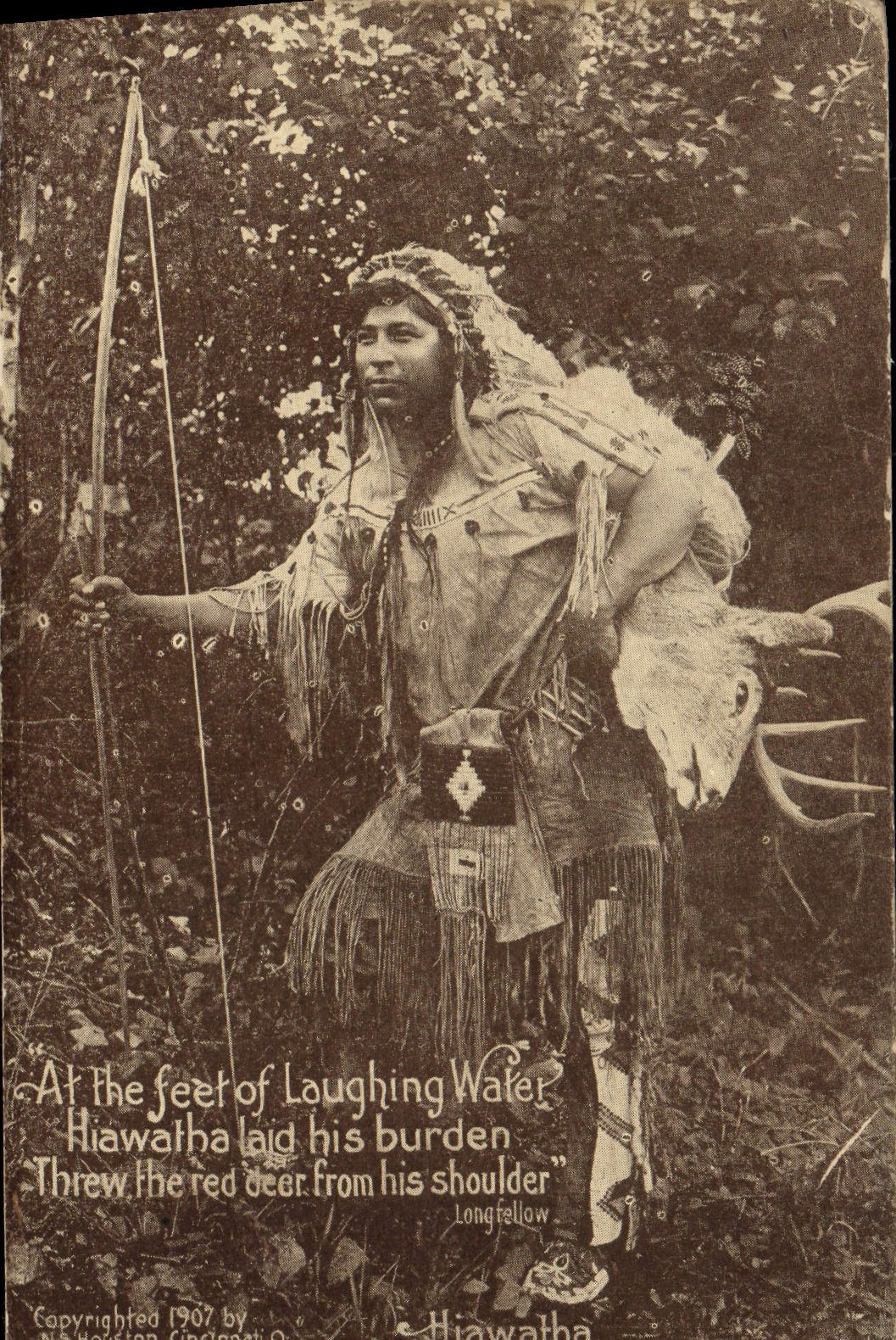 CPA Far West Cow Boy Hiawatha Indiens
