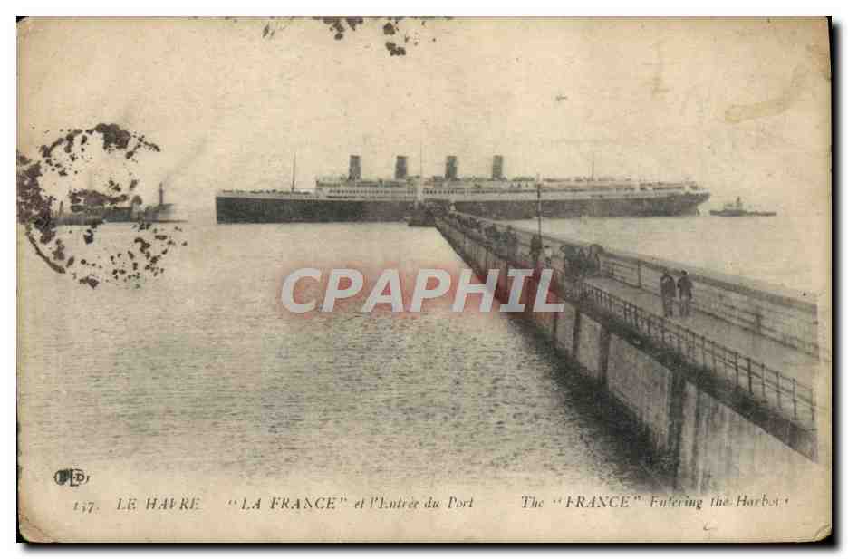 CPA Bateau Paquebot Le Havre Le Transatlantique France et l'entree du port