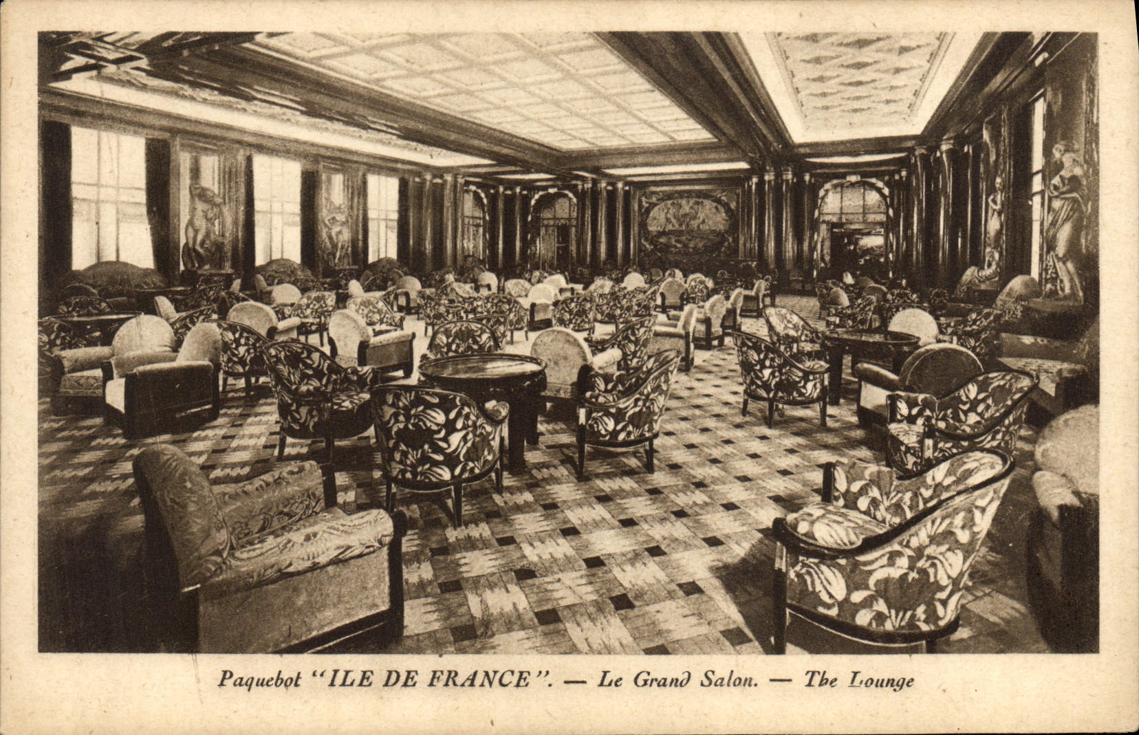 CPA Bateau Paquebot Ile de France le grand salon 