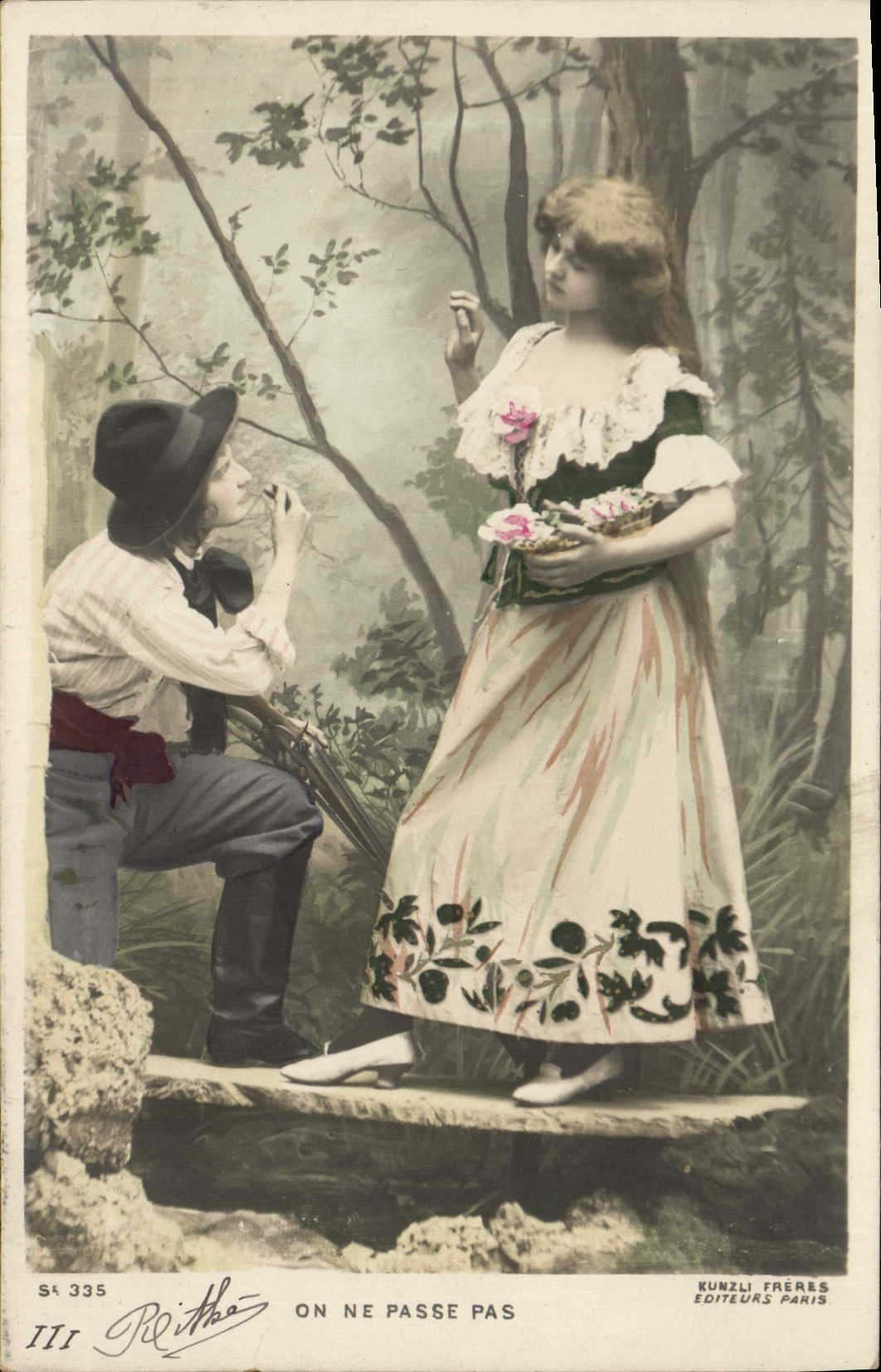 On ne passe pas — scène de forêt — Kunzli Frères, Paris, n° S4 335