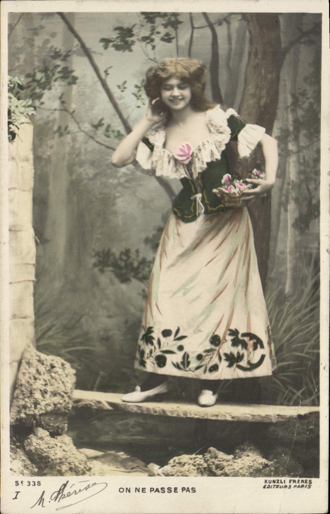 CPA Fantaisie Femme