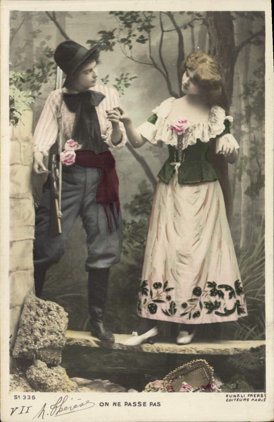 Jeune homme et jeune femme dans un décor de forêt — scène de refus — Kunzli Frères, Paris, n° St 335