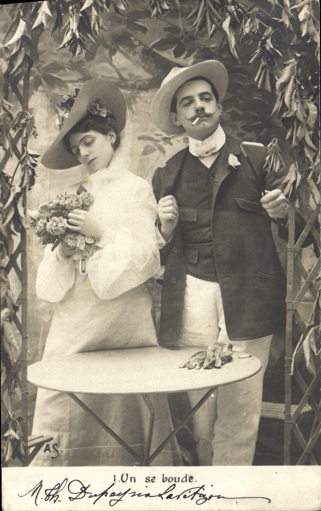 Couple en extérieur — scène de déception — M.H. Dupuy à La Ciotat, n°1