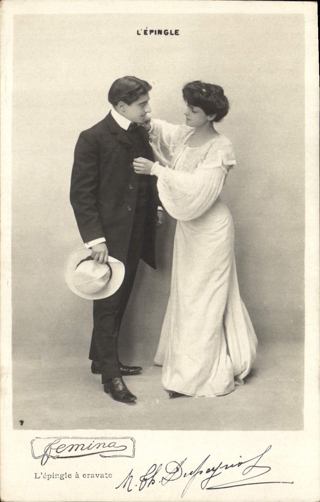 L'ÉPINGLE — scène de couple — Femina, n°7