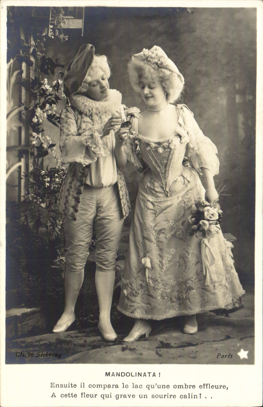 Mandolinata ! — scène de théâtre — Cliché Stibbing, Paris