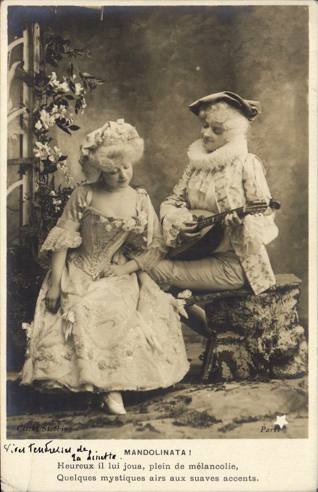 Mandolinata — scène de tendresse — Cliché Stebbing, Paris