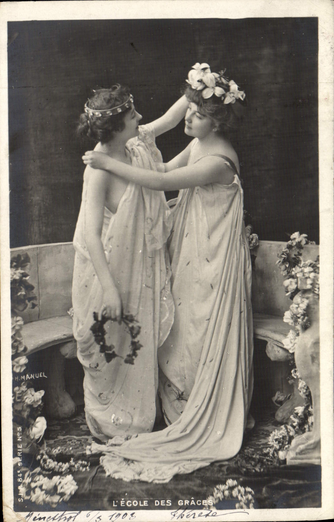 CPA Fantaisie Femmes L'ecole des graces