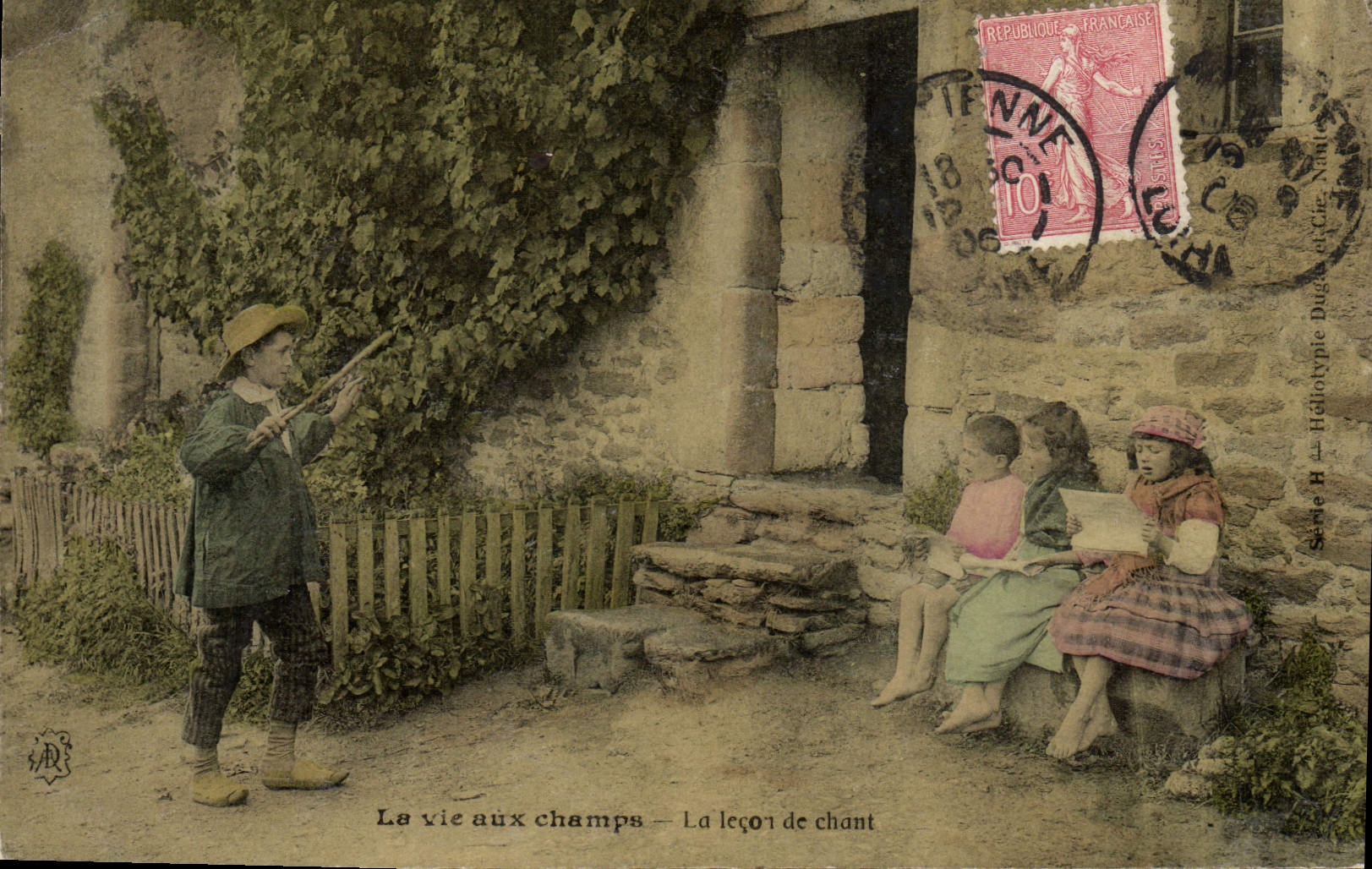 CPA Folklore La vie aux champs La lecon de chant