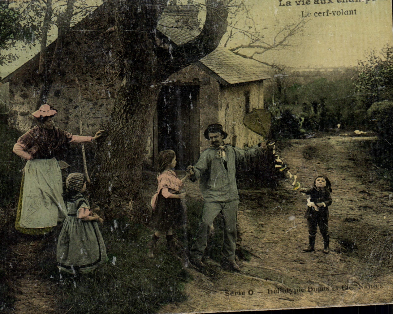 CPA Folklore La vie aux champs Le cerf volant 
