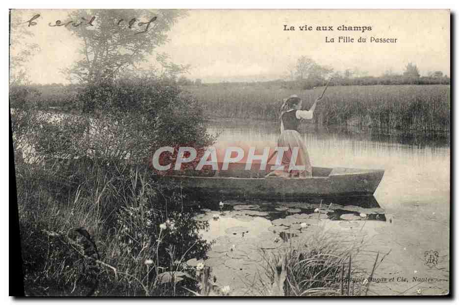 CPA Folklore La vie aux champs La fille du passeur