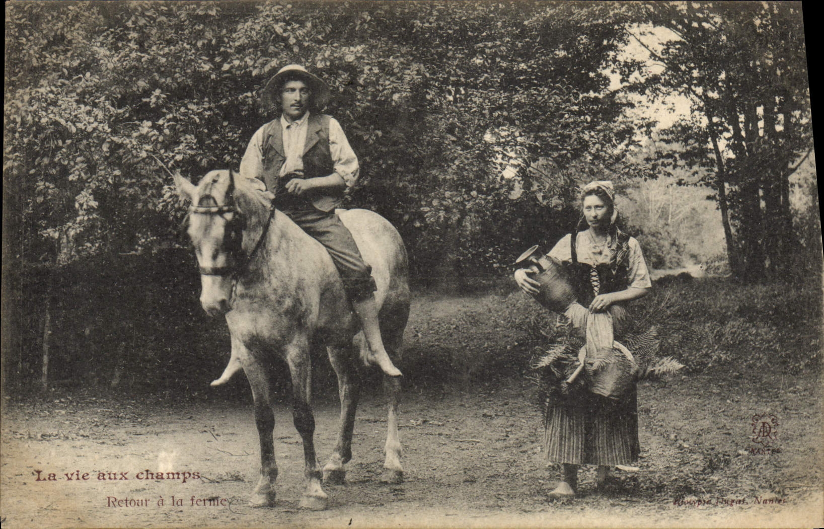 CPA Folklore La vie aux champs Retour a la ferme Cheval