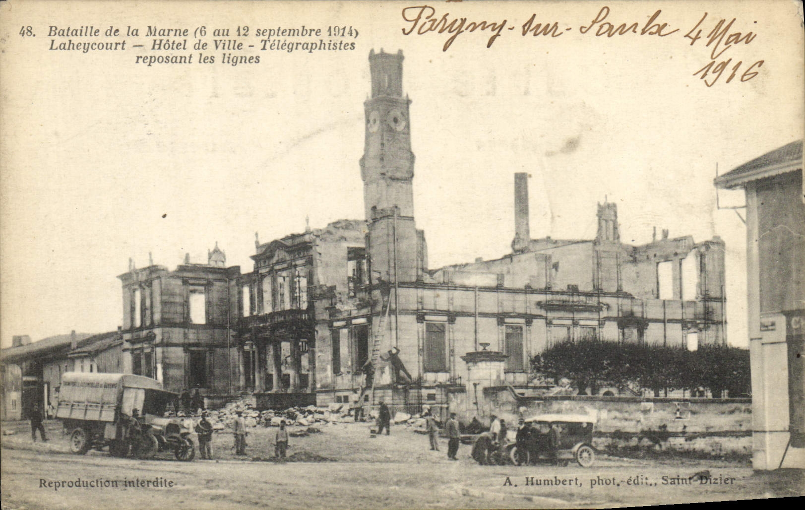 Laheyecourt — Hotel de Ville — Telefonisten die de lijnen repareren — A. Humbert, fot.-edit., Saint-Dizier