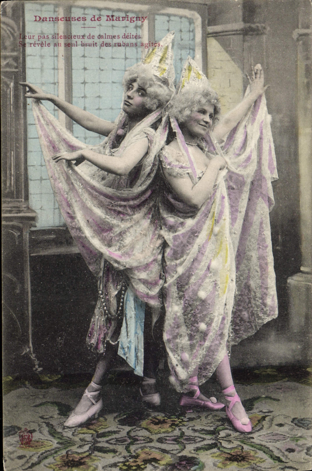 Danseuses de Marigny — Leur pas silencieux de calmes déités, Se révèle au seul bruit des rubans agités — éditeur non visible - Recto