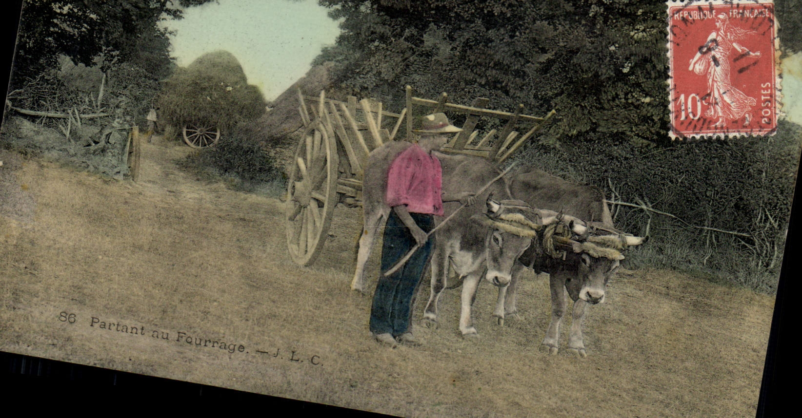 CPA Folklore Partant au fourrage Attelage Boeufs 