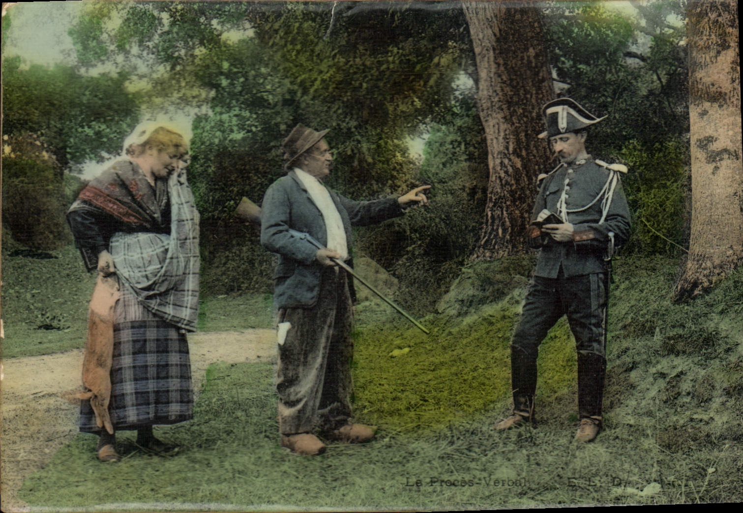 CPA Folklore Le proces verbal Gendarme