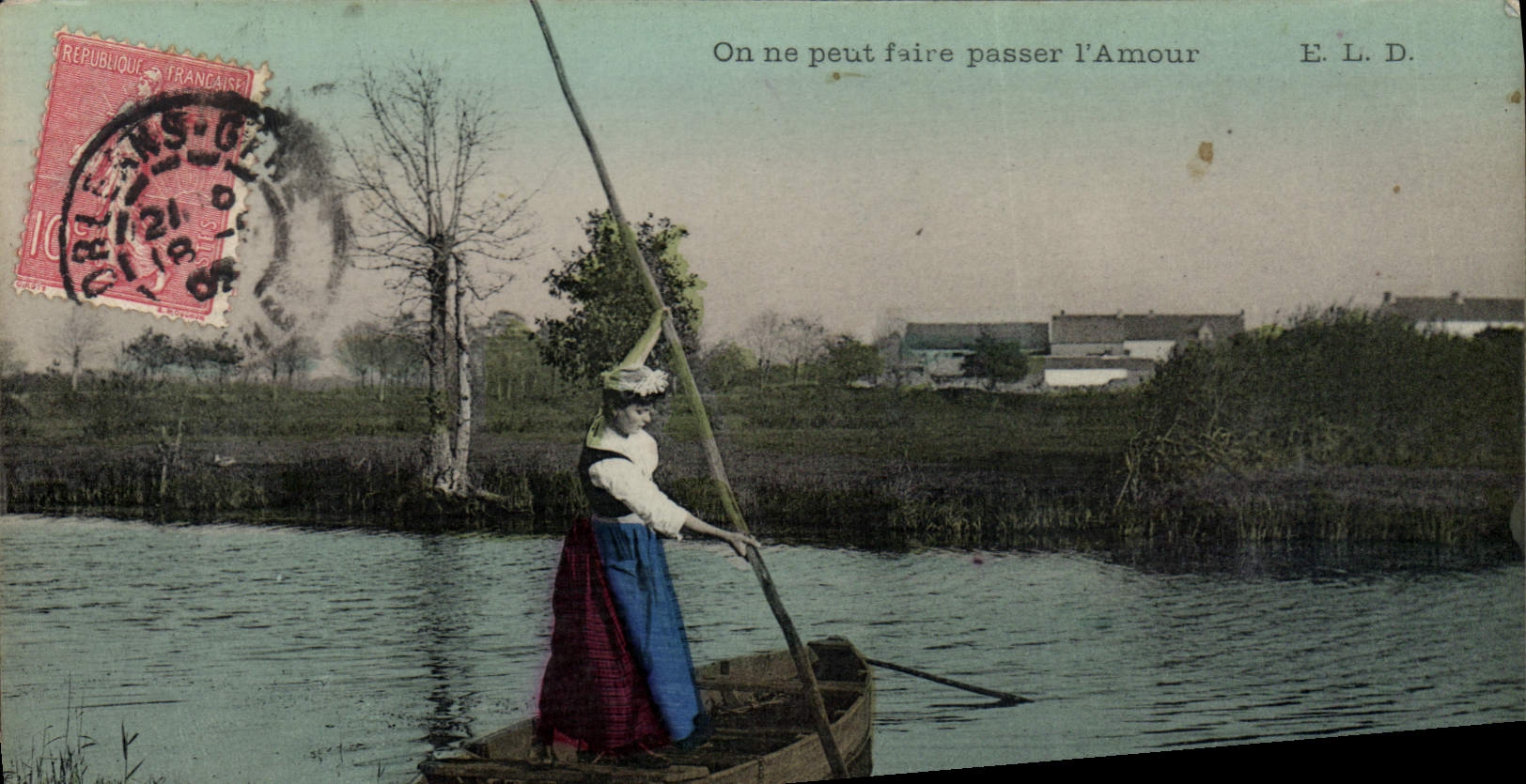 CPA Folklore On ne peut pas faire passer l'amour 