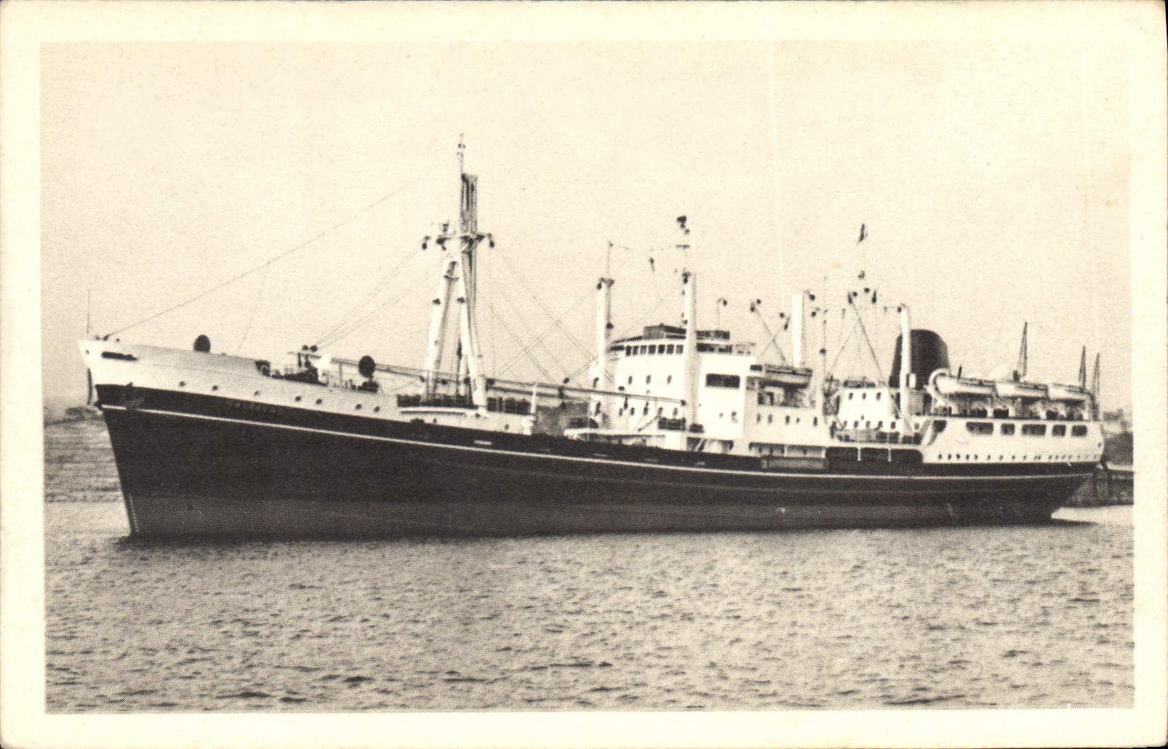 CPA Bateau Compagnie des Messageries Maritimes Imerina et Gallieni