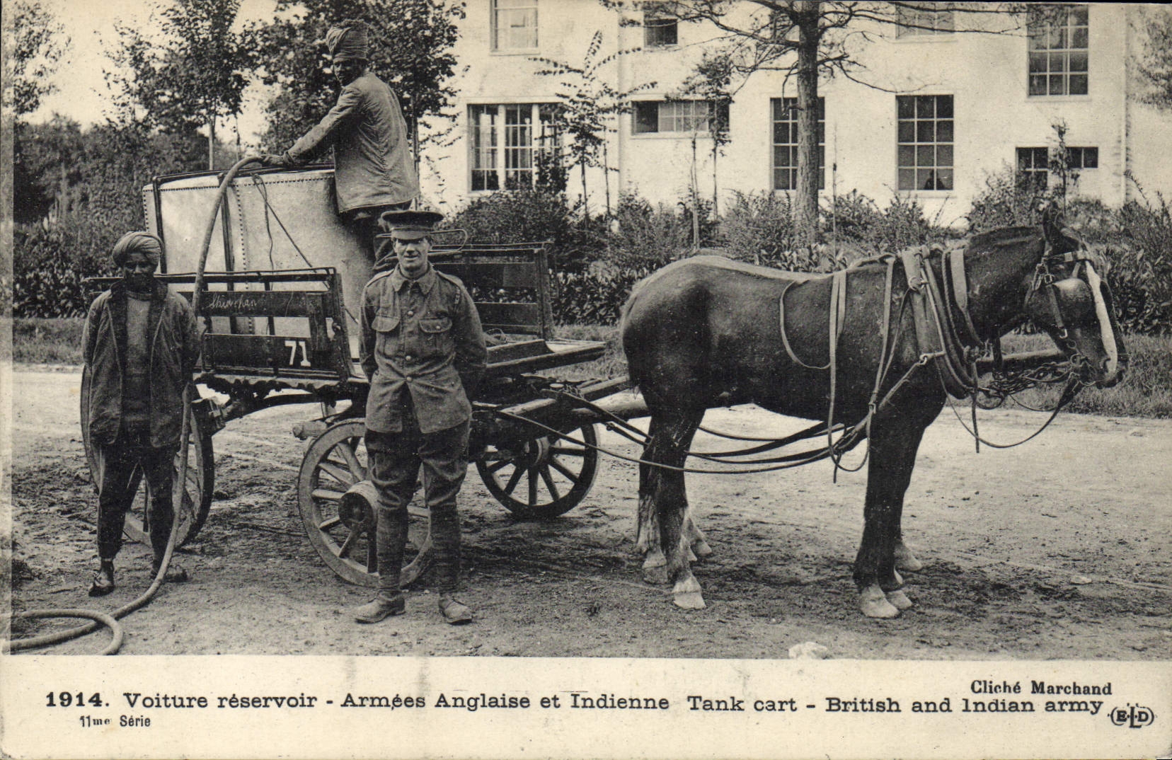 CPA Voiture reservoir Armees anglaise et indienne Militaria