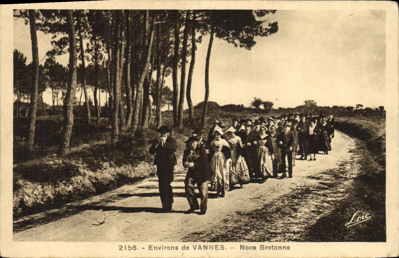 CPA Folklore Environs de Vannes Noce bretonne Mariage 