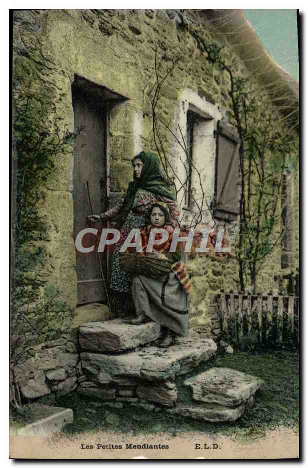 CPA Folklore Les petites mendiantes