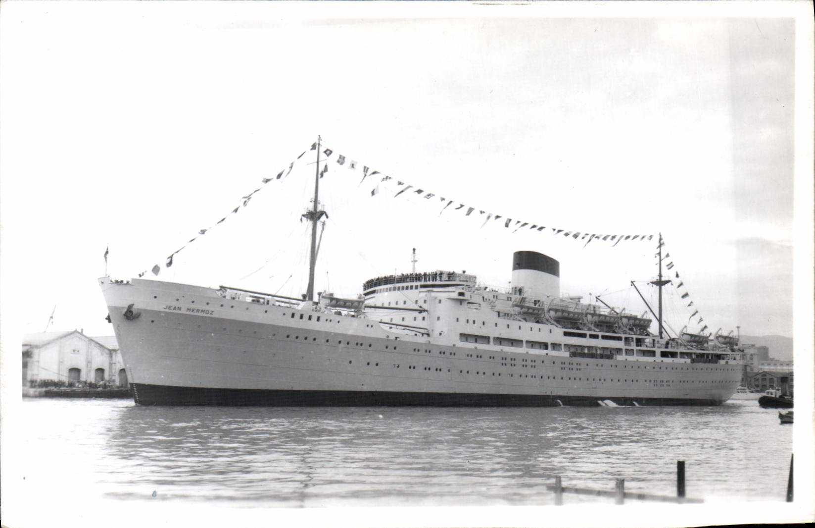 Le paquebot Jean Mermod — port de Marseille — éditeur CPAPHIL n°3