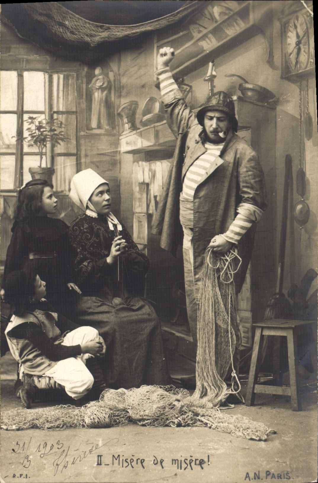 CPA Fantaisie Femme Marin