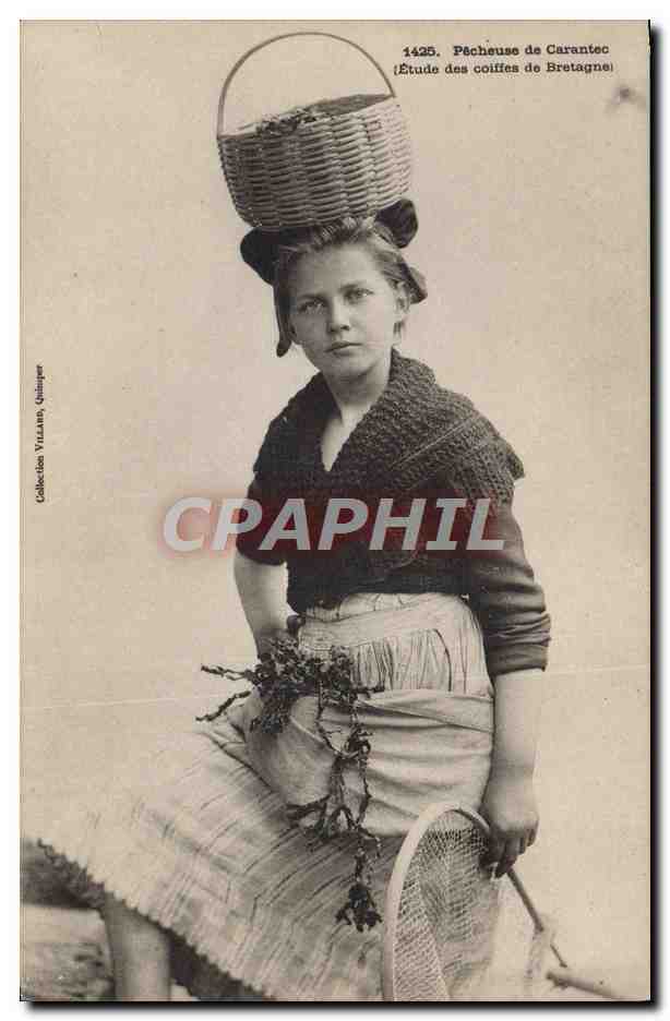 CPA Folklore Pecheuse de Carantec Coiffes de Bretagne 