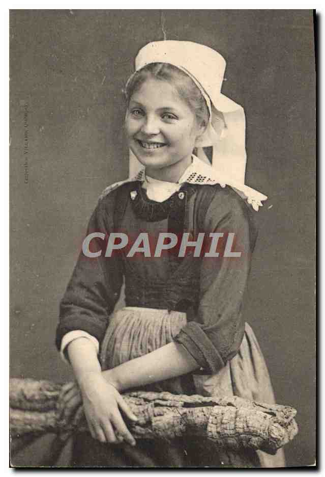 CPA Folklore Jeuen fille de Quimperle Bretagne 