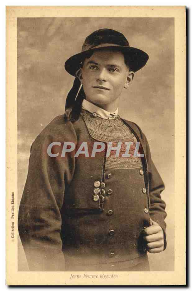 CPA Folklore Jeune homme bigouden