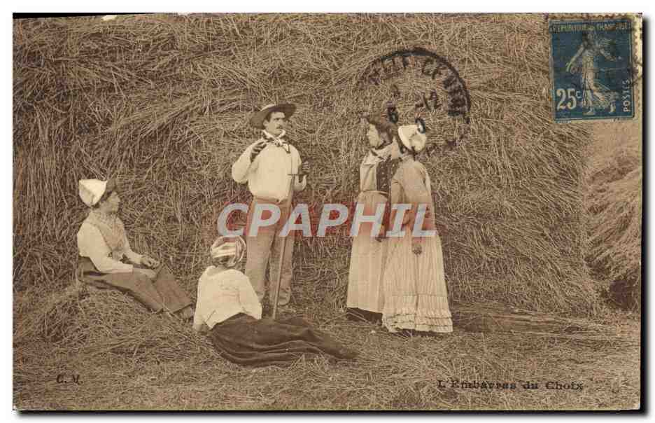 CPA Folklore L'embarras du choix Femmes 