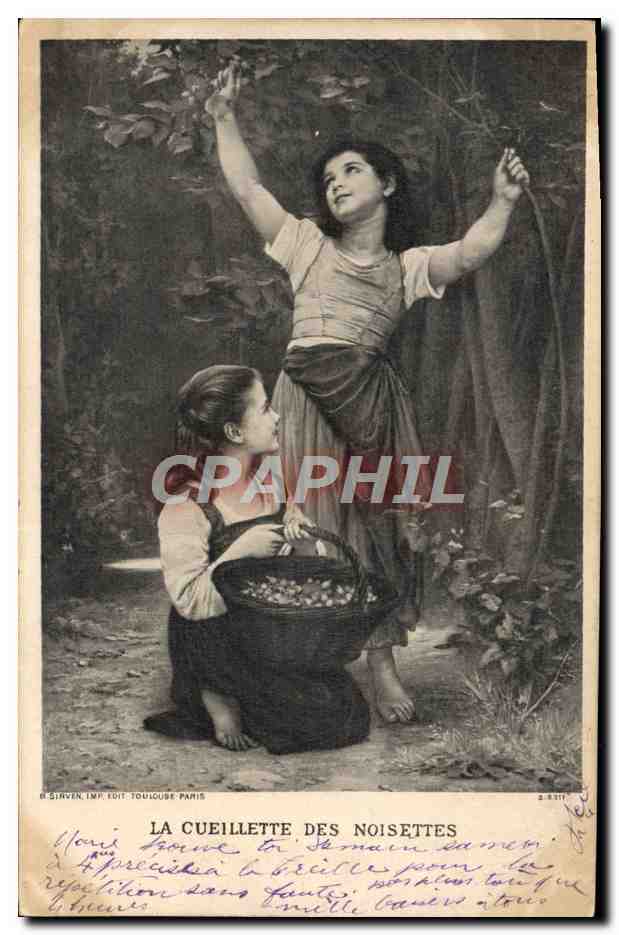 CPA Folklore Enfants La cueillette des noisettes 