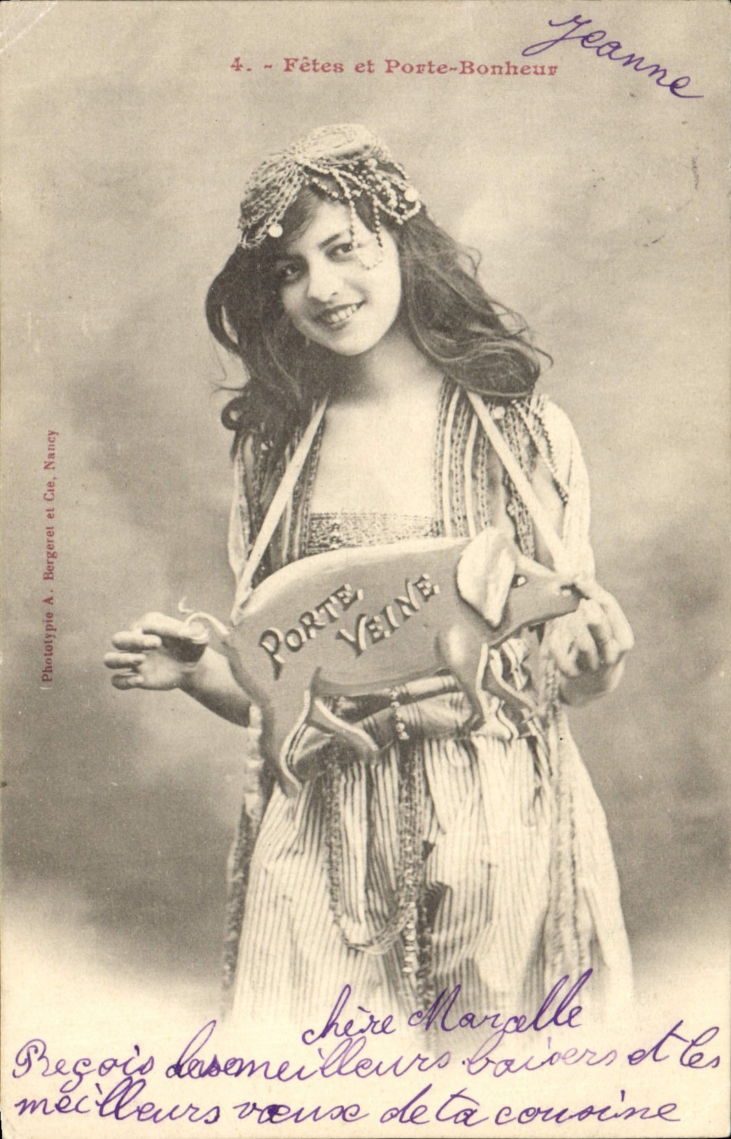 Jeune femme en costume de fête — Porte-Veine — Phototypie A. Bergeret et Cie, Nancy