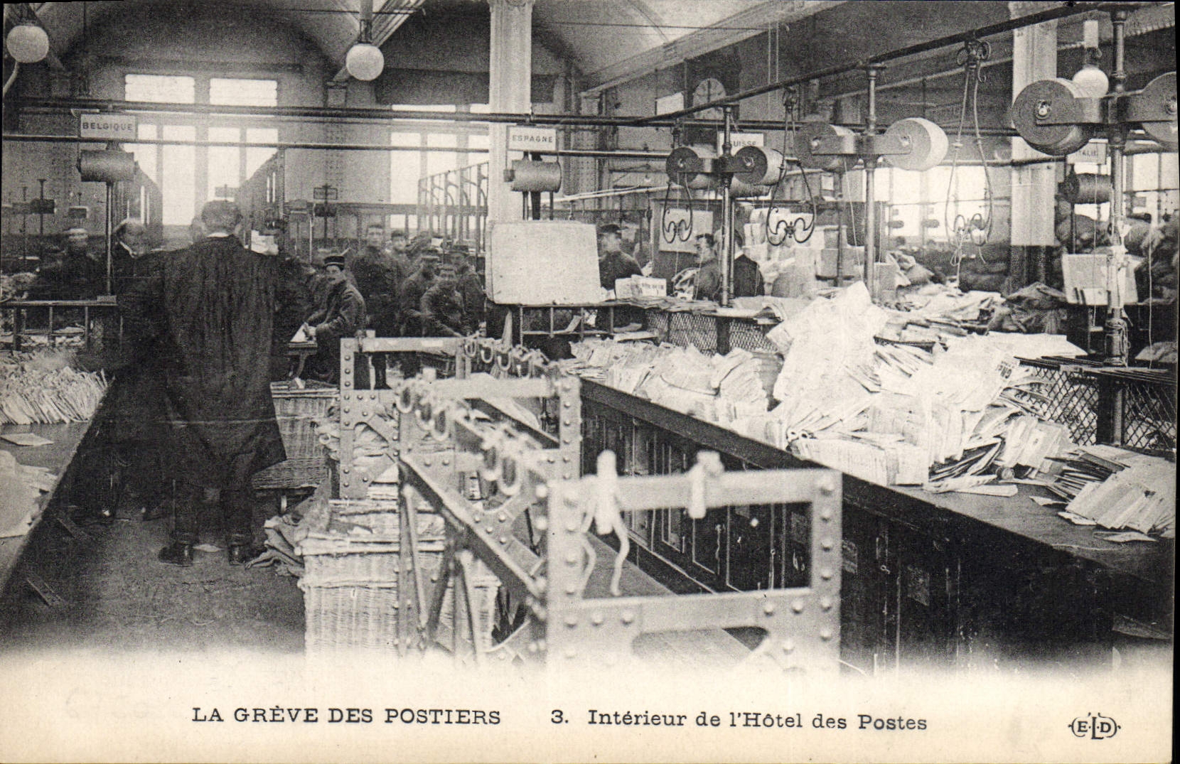 Intérieur de l'Hôtel des Postes — La Grève des Postiers — Éditeur ELD, n°3