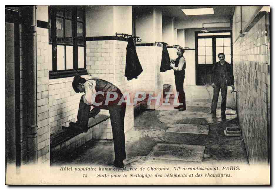 Begegnungshaus für Männer — 44 rue de Charonne, XIe Bezirk — Paris — Zimmer zur Reinigung von Kleidung und Schuhen