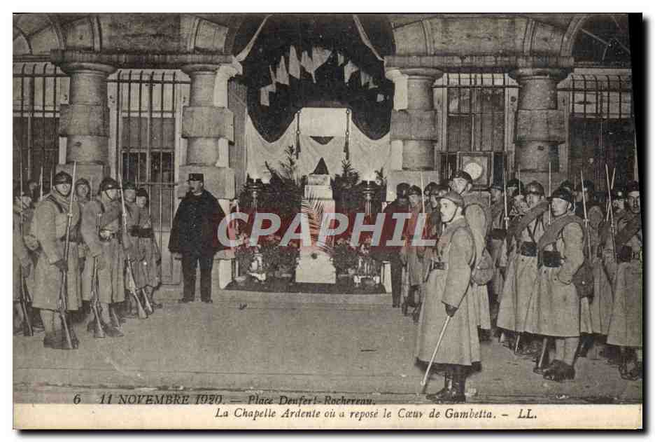 CPA Militaria 11 novembre 1920 Place Denfer Rochereau Paris La chapelle ardente ou a repose le coeur de Gambetta