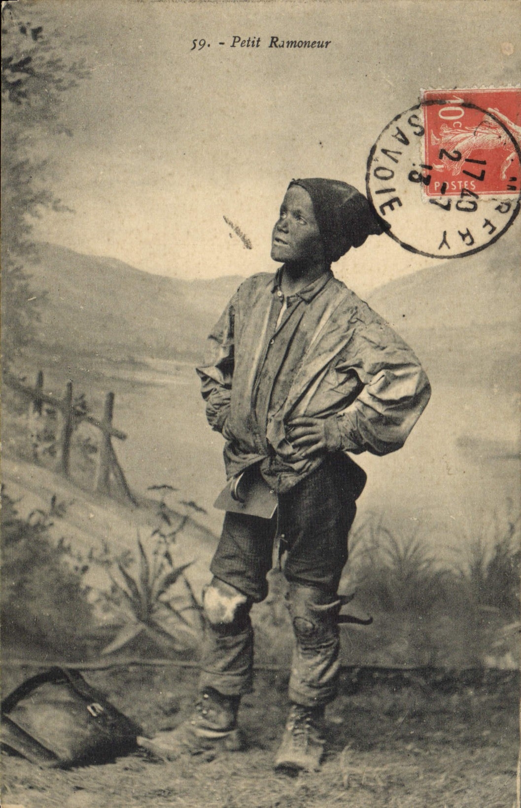 CPA Folklore Petit ramoneur