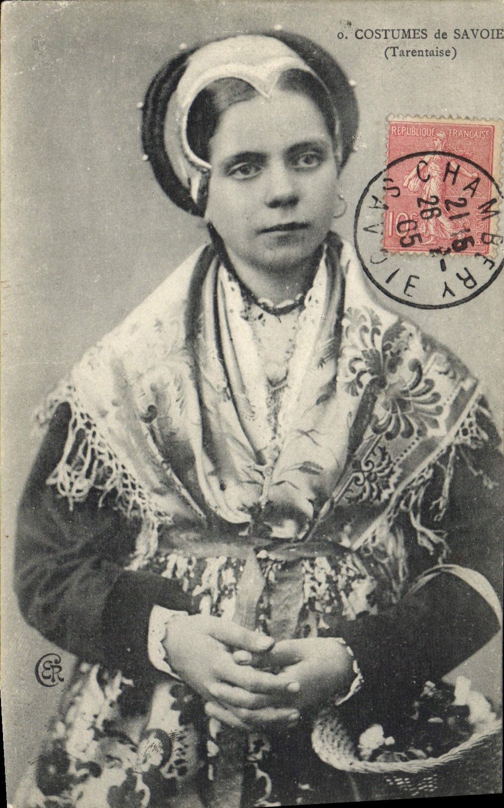 CPA Folklore Costumes de Savoie Tarentaise 