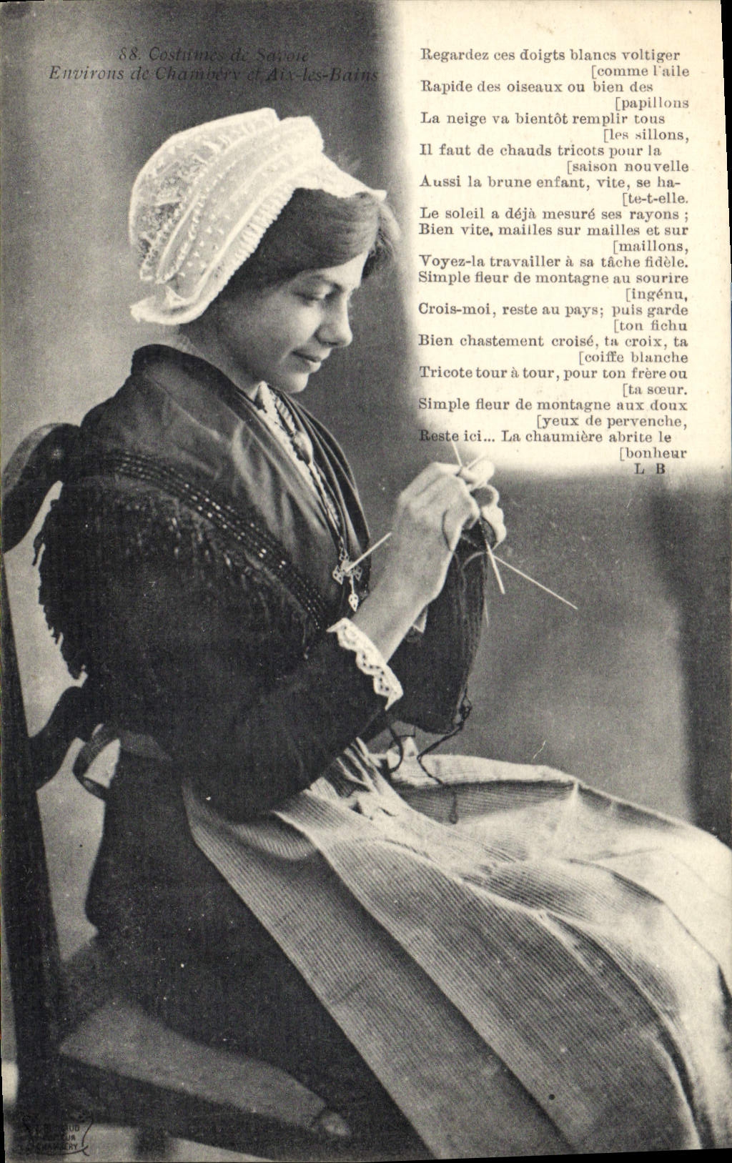 CPA Folklore Costume de Savoie Environs de Chambery et d'Aix les Bains 