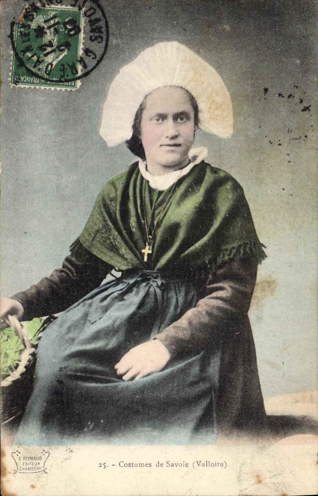 CPA Folklore Costumes de Savoie Valloire 