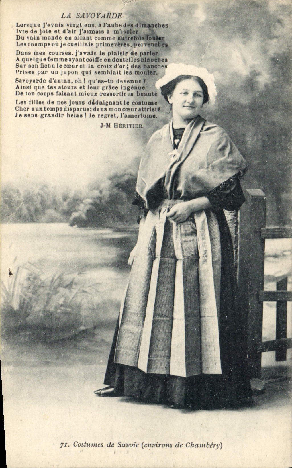 CPA Folklore Costume de Savoie Environs de Chambery 