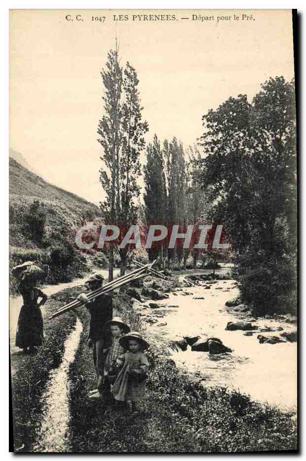CPA Folklore Les Pyrenees Depart pour le Pre Enfants
