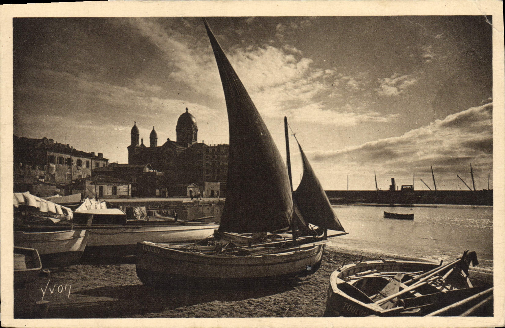Toulon — Hafen mit Segelschiffen — Yvon, Fotograf