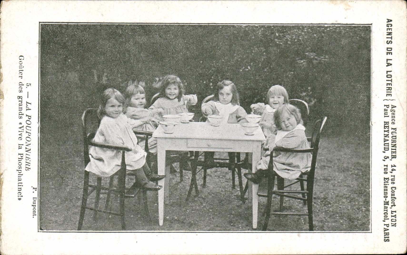 CPA Enfants La Pouponniere Gouter des grands Vive la Phosphatine !