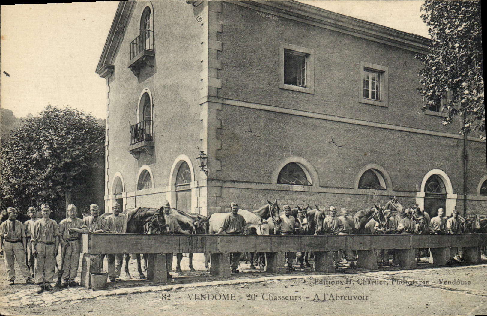 Vendôme - 20e Chasseurs à l'Abreuvoir — Editions H. Chartier, Phototypie, Vendôme