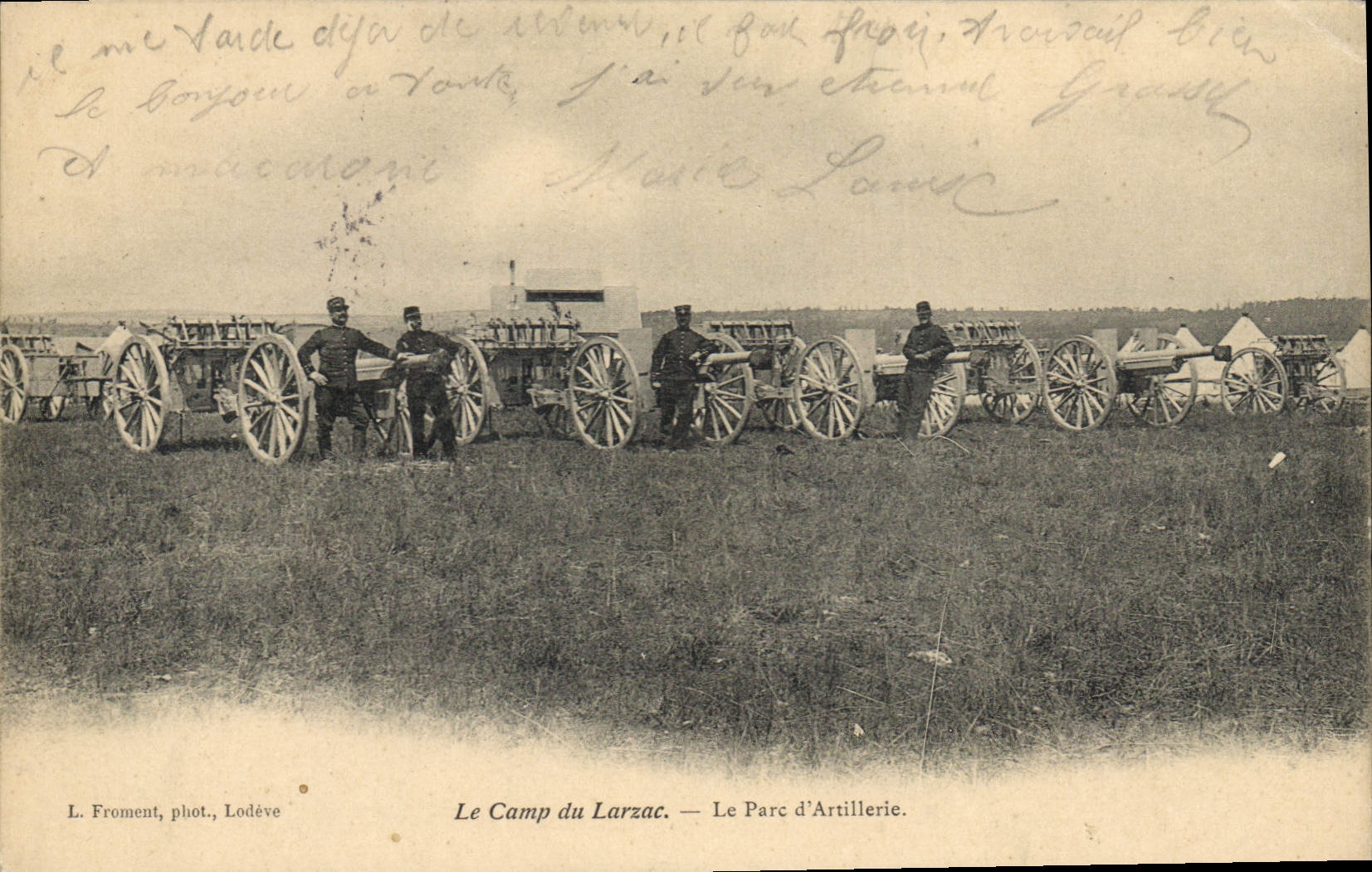 Le Camp du Larzac — Le Parc d'Artillerie — L. Froment, phot. Lodéve