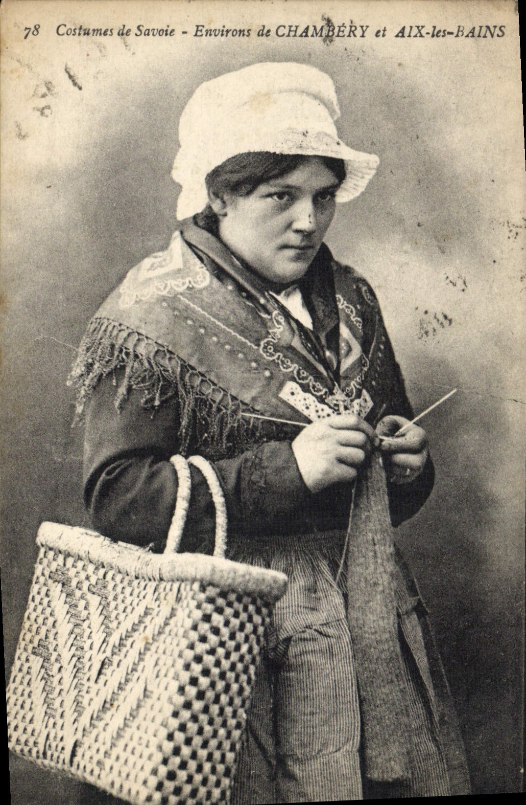 CPA Folklore Costumes de Savoie Environs de Chambery et Aix les Bains 